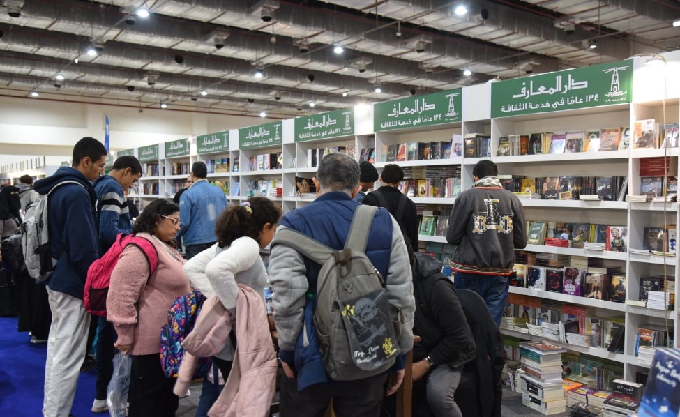 معرض القاهرة الدولي للكتاب يختتم أسبوعه الأول بما يقرب من 2.5 مليون زائر