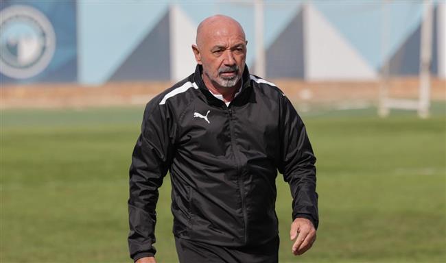 كأس الرابطة .. باتشكيو يعلن قائمة بيراميدز لمواجهة المصري