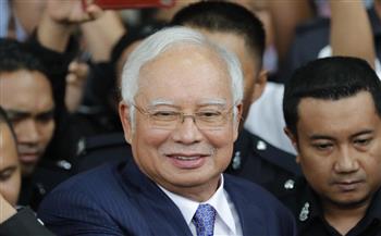   تخفيف عقوبة سجن رئيس وزراء ماليزيا السابق إلى ست سنوات