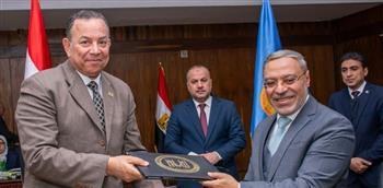 توقيع بروتوكول تعاون بين جامعة طنطا وجامعة المنصورة الجديدة 