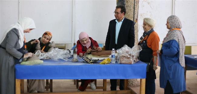 استمرار فعاليات سمبوزيوم الخزف الدولي للشباب في دورته الثامنة بـ"تربية جنوب الوادي"