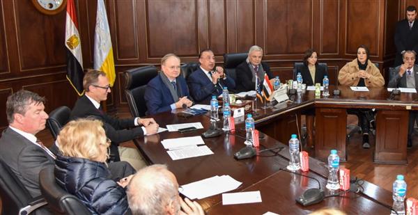 محافظ الإسكندرية يلتقي وفد الاتحاد الأوروبي لمناقشة سبل التعاون بين الطرفين
