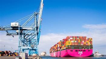   ميناء دمياط يستقبل أكبر غاطس لسفينة حاويات منذ افتتاحه