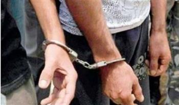 ضبط 3 عاطلين بالفيوم والإسماعيلية لإتجارهم بالأسلحة النارية والمواد المخدرة