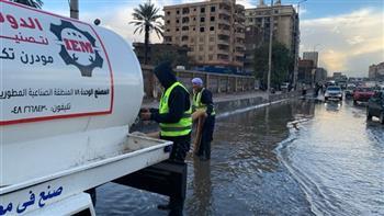 مياه القليوبية ترفع حالة الطوارئ لشفط مياه الأمطار من الشوارع 