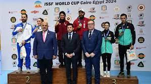 وزير الرياضة يكرم الفائزين في منافسات ختام بطولة كأس العالم للرماية 2024