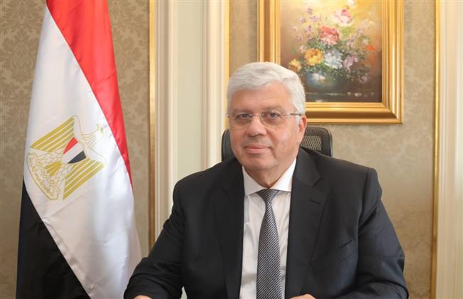 وزير التعليم العالي يعلن صدور عدة قرارات جمهورية بتعيين قيادات جامعية جديدة