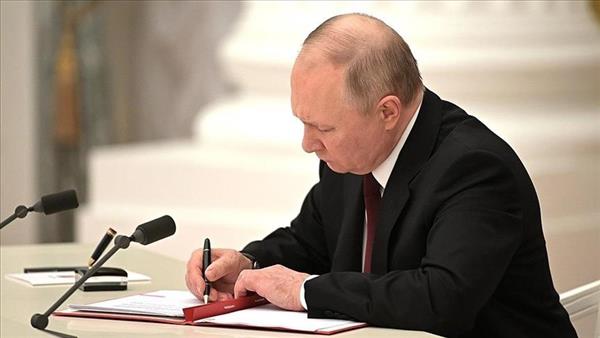 بوتين يمنح الجنسية الروسية للأجانب الذين أبرموا عقدا في الجيش الروسي
