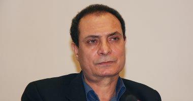 حسين حمودة أستاذ الأدب العربى ضيف محمد الباز فى "الشاهد" الليلة
