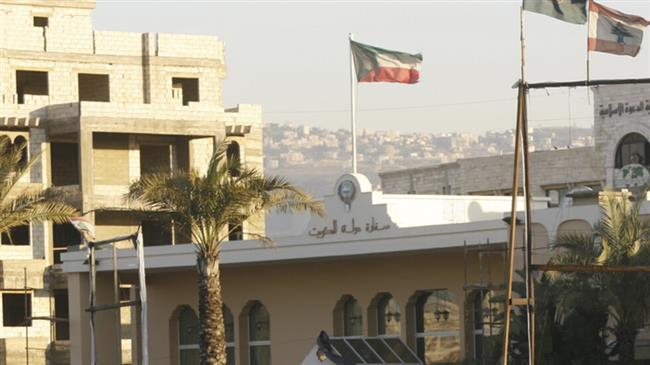 الكويت تدعو مواطنيها في لبنان إلى توخي الحذر أو المغادرة الطوعية