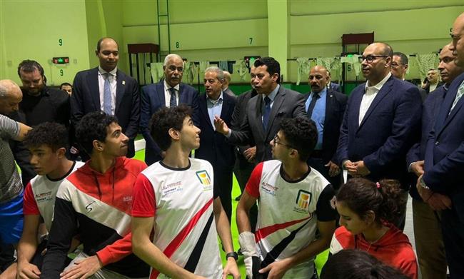 وزير الرياضة يتفقد تدريبات لاعبي المنتخبات