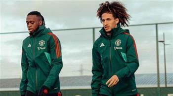 الدوري الإنجليزي.. مانشستر يونايتد يعلن تجديد عقود بيساكا وليندلوف وحنبعل