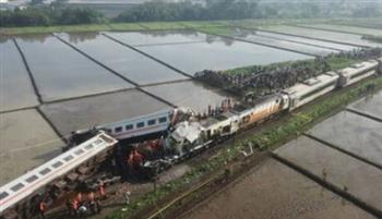   مصرع وإصابة 31 شخصا جراء اصطدام قطارين في جزيرة جاوة بإندونيسيا