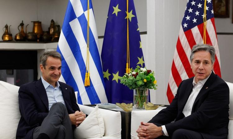 وزير الخارجية الأمريكي يبحث مع رئيس الوزراء اليوناني الأوضاع في الشرق الأوسط
