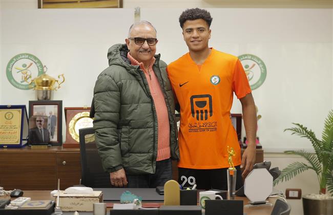 الدوري المصري .. البنك الأهلي يضم أحمد ربيع لمدة 4 مواسم ونصف