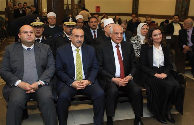 محافظ الجيزة يزور مقر الكنيسة الإنجيلية بالجيزة للتهنئة بعيد الميلاد المجيد