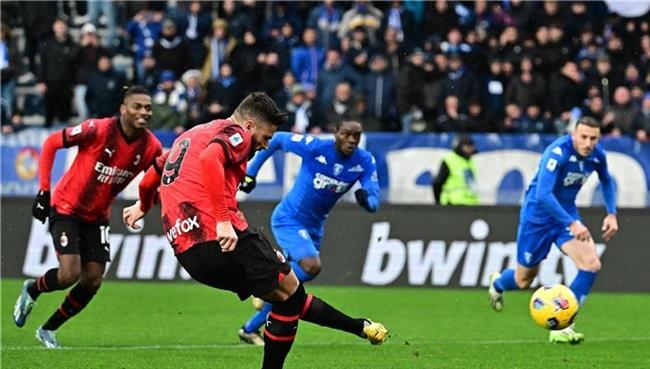 الدوري الإيطالي .. ميلان يفوز على إمبولي بثلاثية نظيفة