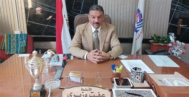 امتحانات تجريبية لطلاب الصفين الأول والثاني الثانوي العام بنجع حمادي