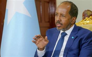   الرئيس الصومالي يتوجه إلى إريتريا في زيارة رسمية لبحث العلاقات الثنائية