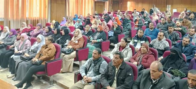  وزارة العمل: "سلامتك تهمنا" لنشر مفاهيم السلامة والصحة المهنية بالمنيا