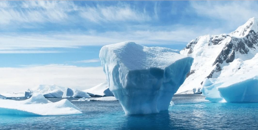 "الطاقة الذرية" تبدأ مهمة علمية في القطب الجنوبي للكشف عن التلوث البلاستيكي