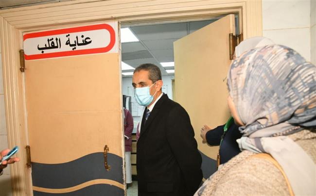 محافظ الغربية يفاجئ مستشفى المحلة العام بجولة تفقدية صباحية