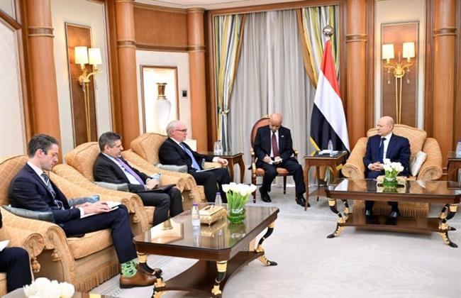 مباحثات يمنية أمريكية لإطلاق عملية سياسية شاملة بـ اليمن