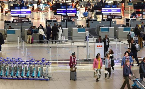 جنوب أفريقيا تجري إصلاحات في نظام التأشيرة لتعزز الاستثمار والسياحة