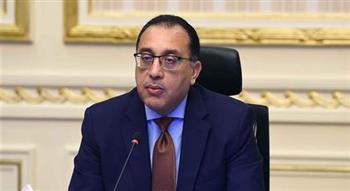   مدبولي يزور مدرسة وادي الملكات الإبتدائية المشتركة بالأقصر 