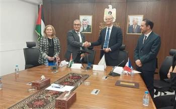   منحة فرنسية بريطانية لتوفير الخدمات الحيوية في الضفة الغربية