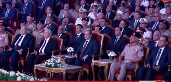 الرئيس السيسي يشاهد فيلما وثائقيا "مفتاح النصر" خلال الندوة التثقيفية