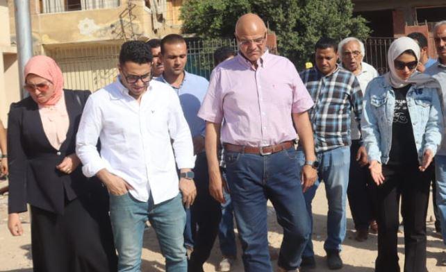 محافظ القليوبية يتفقد مشروعات "حياة كريمة" بشبين القناطر 