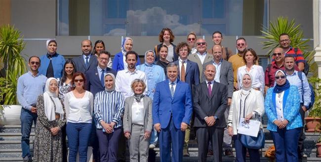 محافظ الإسكندرية يستقبل وفد من التنمية الحضرية لمناقشة مشروعات أبوقير 