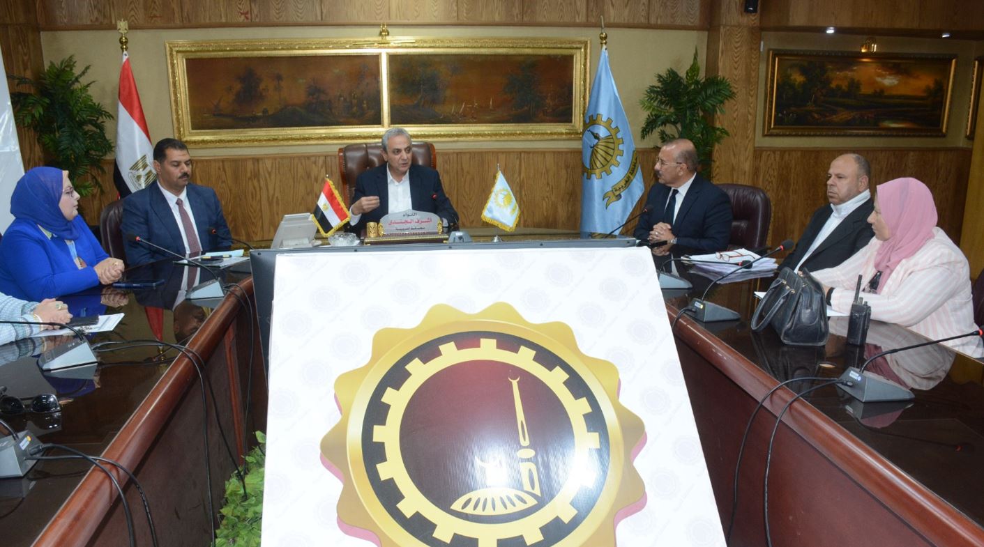 محافظ الغربية يترأس الاجتماع الدوري لرؤساء المراكز والمدن