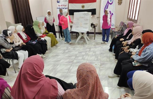 محافظ أسيوط يؤكد أهمية تمكين المرأة اقتصادياً واجتماعياً