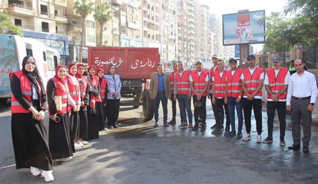 جامعة المنصورة تنظم يوما بيئيا ضمن " بداية "