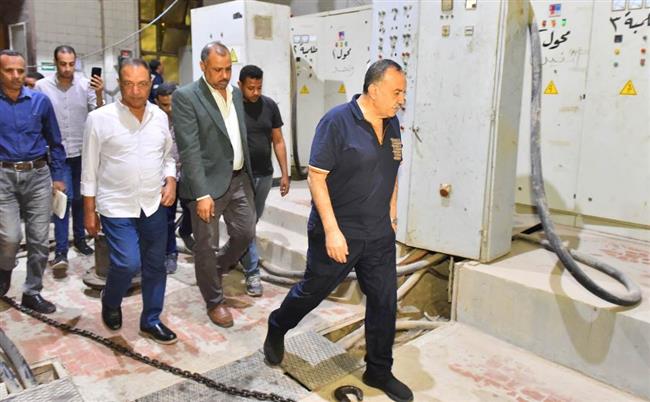 محافظ أسيوط يتفقد محطة رفع صرف صحي البنك الدولي بالمعلمين 