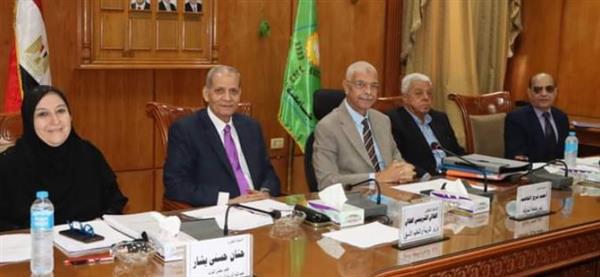 رئيس جامعة المنوفية يرأس لجنة اختيار عميد كلية التربية النوعية