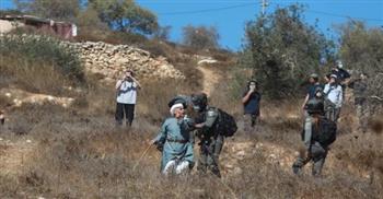   اعتداءات بالجملة على المزارعين والأراضي الفلسطينية من جنود الاحتلال