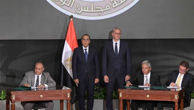 توقيع 4 مذكرات تفاهم بشأن استكشاف وإنتاج وتنمية حقول البترول والغاز الطبيعي