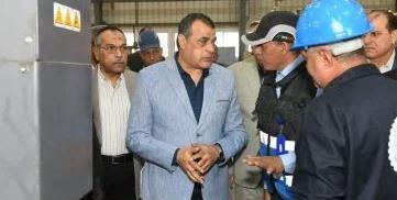 وزير الإنتاج الحربي يتفقد شركة حلوان لمحركات الديزل