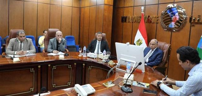 محافظ المنيا يشارك في اجتماع "التنمية المحلية" لمتابعة جهود ضبط الأسواق