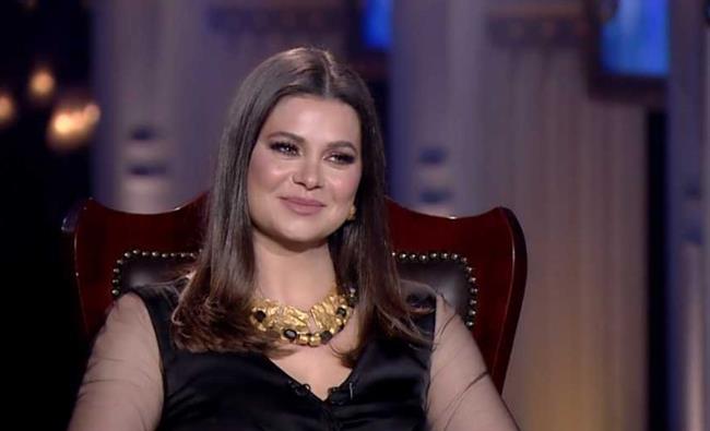 يسرا اللوزي في افتتاح مهرجان الجونة: شئ رائع أن المهرجان ينتج مشاريع جديدة من الأفلام 