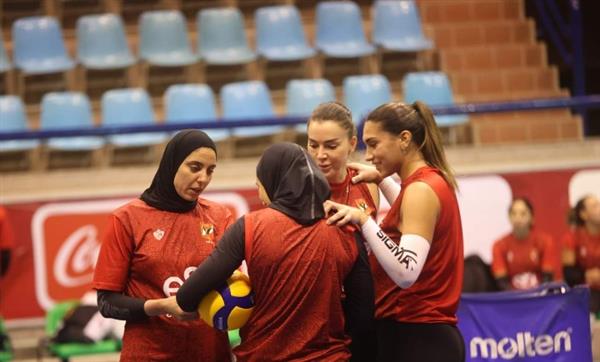 اليوم.. "طائرة الأهلي" للسيدات يواجه دلفي في بطولة الدوري