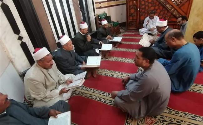 "أوقاف قنا " تنظم قافلة دعوية بإدارة قفط .. صور 