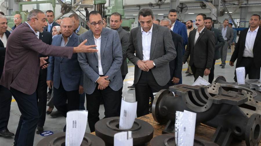 السويس .. رئيس الوزراء يتفقد الشركة المصرية الألمانية للمضخات "روهربمبن مصر"