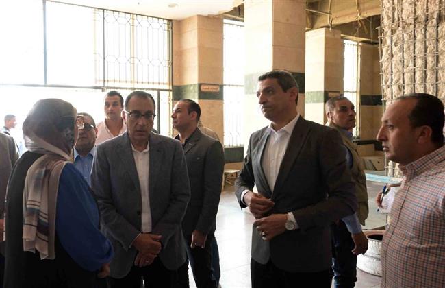 السويس .. رئيس الوزراء يغير مسار جولته لتفقد مشروع ترميم قصر الثقافة