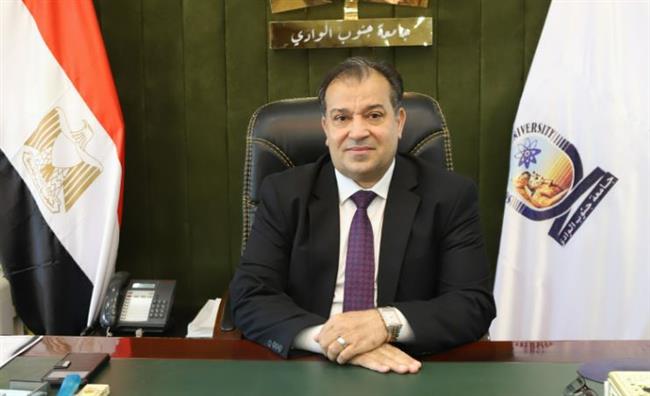 قبول طالبة من ذوي الهمم في برنامج الصيدلة الاكلينيكية بجنوب الوادي الاهلية