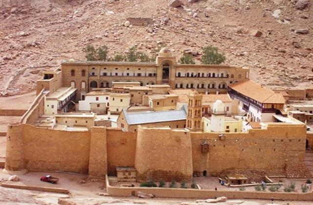 "سانت كاترين" تفوز بجائزة "افاسو" كعاصمة للاديان والسلام في العالم