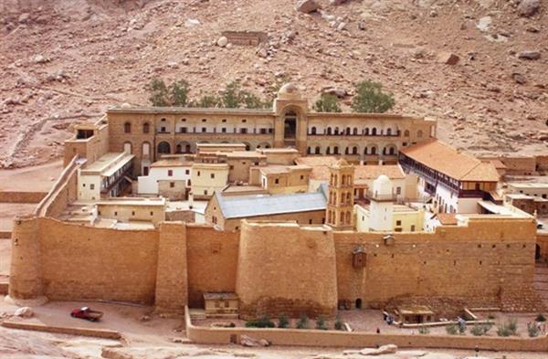 "سانت كاترين" تفوز بجائزة "افاسو" كعاصمة للاديان والسلام في العالم